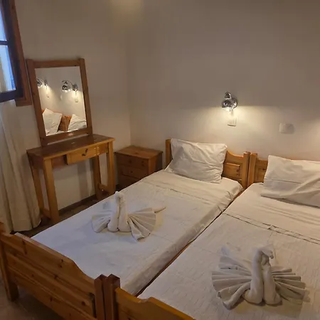 Πανσιόν Zeus 3 Beds 3*