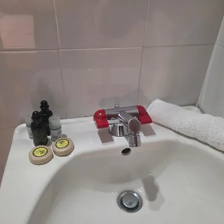 Zeus 3 Beds Vendégház *